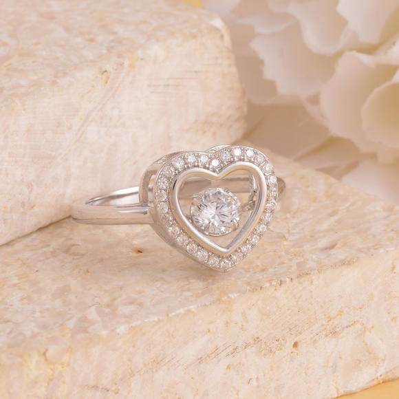 White Sapphire ✦ Heart‑Shaped Dancing Ring ✦ Sterling Silver Sparkling Size 7 - Picture 3 of 11